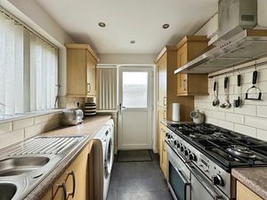Kitchen- click for photo gallery